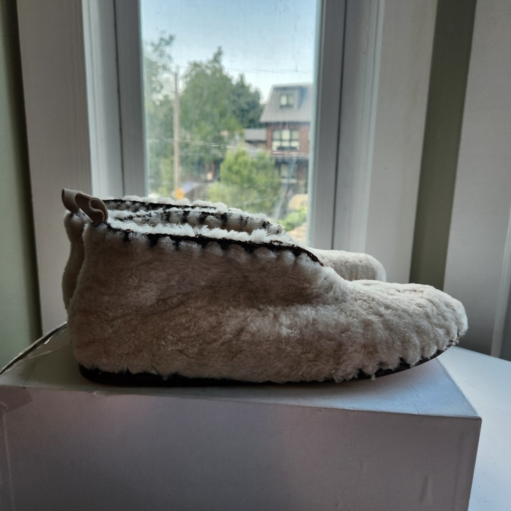 Bode Beige Greco Shearling Slippers size 46 BNWB (no lid) - Picture 3 of 13